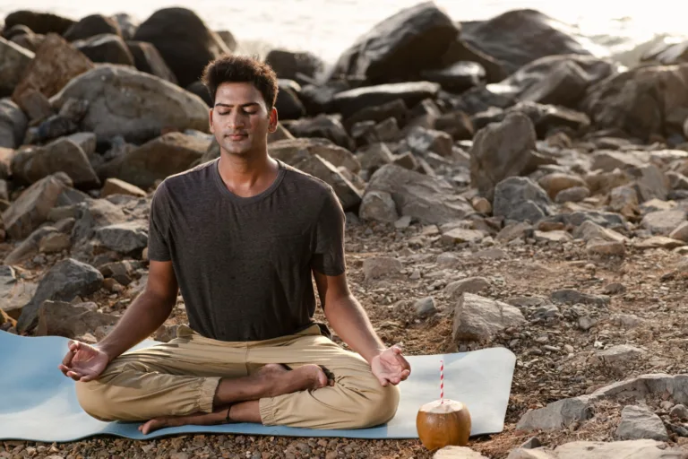Read more about the article The Art of Mindfulness Meditation: Techniques for Beginners